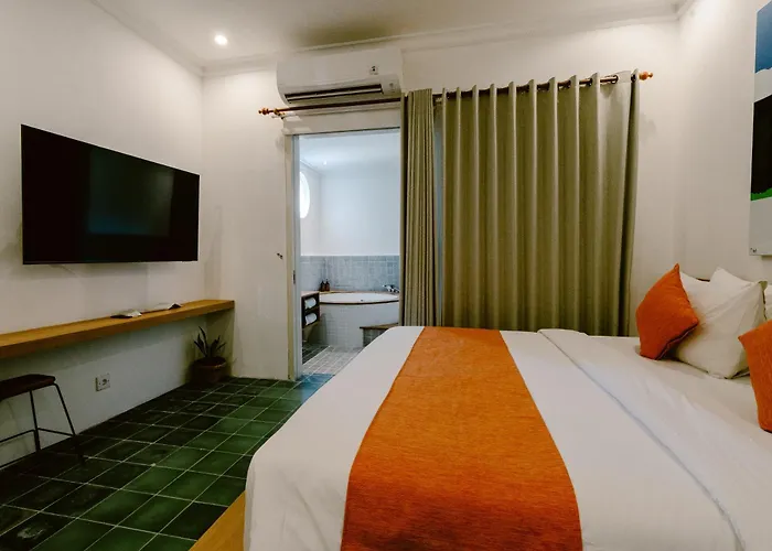 Brown Feather Hotel