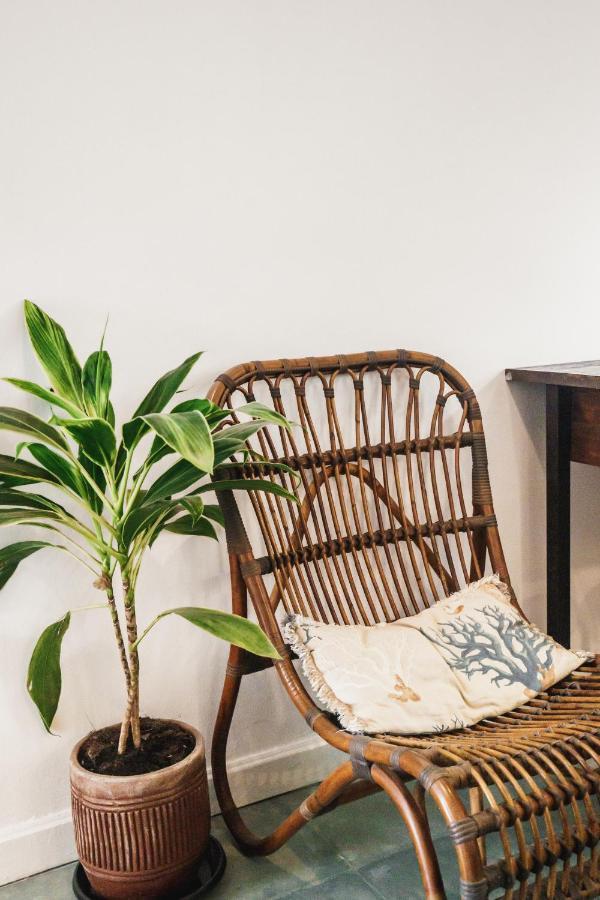 Hotel Brown Feather Seminyak