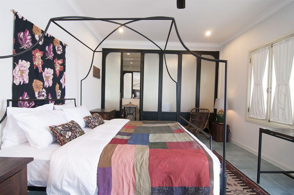 Brown Feather Hotel Seminyak